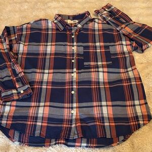 Old Navy women's long-sleeve shirt size L